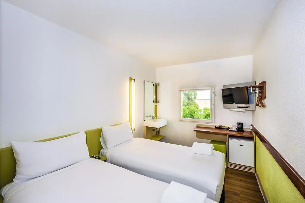 Ibis Budget Canberra Hotel